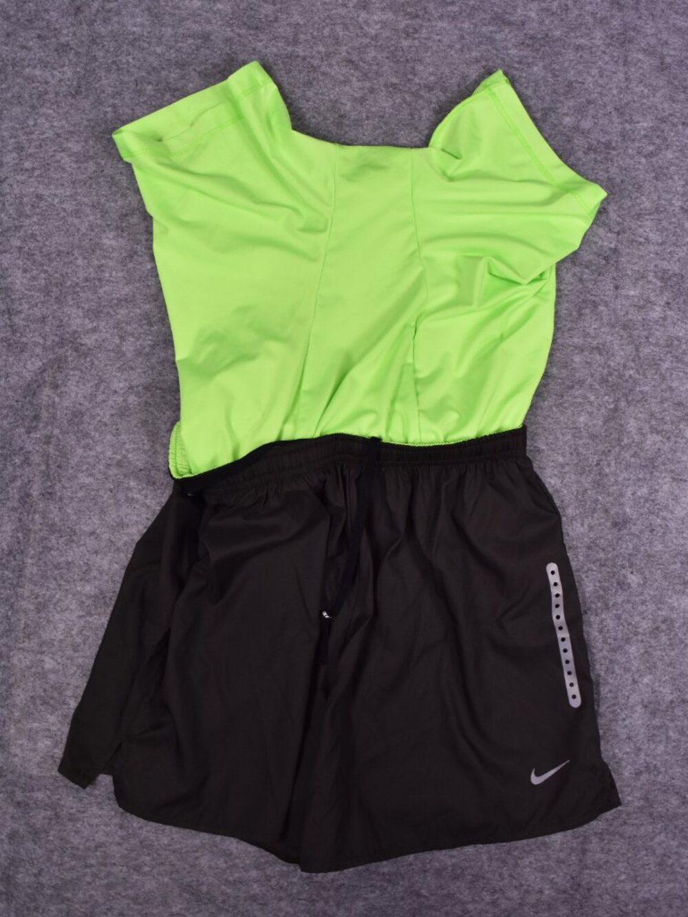 Nike Dri-FIT 2-in-1 Black Green Running Gym Yoga Shorts Womens Medium - Picture 5 of 12
